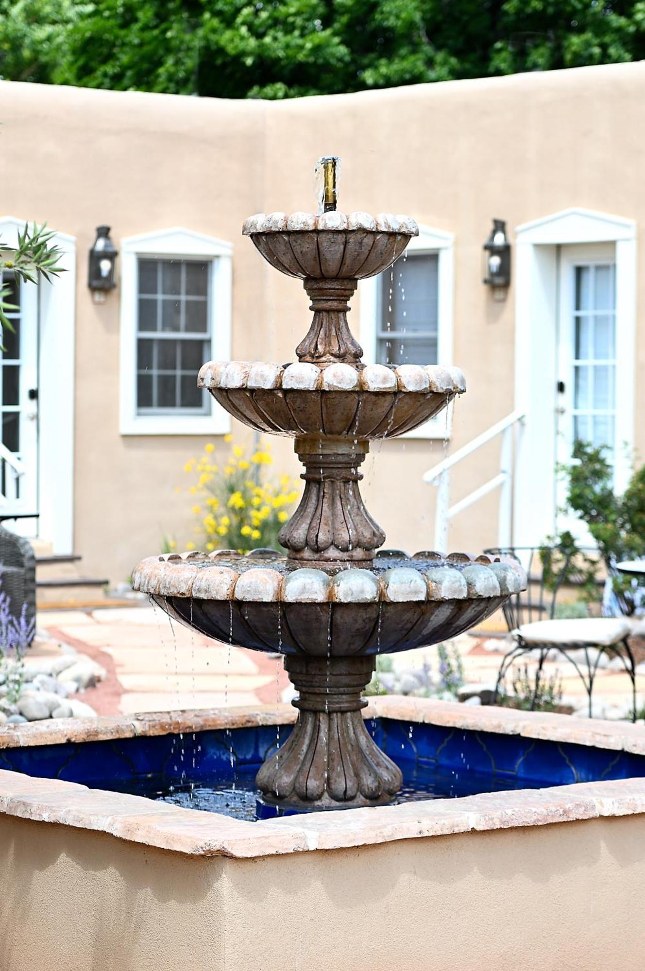 Dos Hermanas Casita 8 Downtown Courtyard Patio